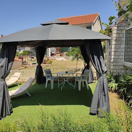 Apartments Milka Vodice Exterior photo